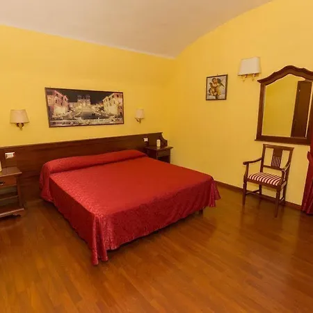 بيت ضيافة San Pietro Candia 25 3*